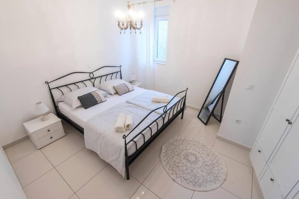 Apartman M&S 1 Kali, Otok Ugljan Apartamento Exterior foto
